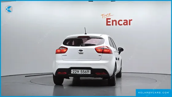 KIA PRIDE 1.6 GDI HATCHBACK
