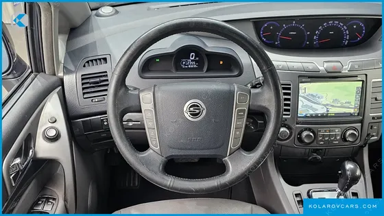 KGM - SSANGYONG KORANDO 2WD LT 9-SEATER