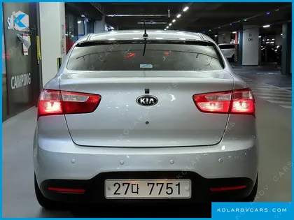KIA PRIDE 1.4 MPI SEDAN