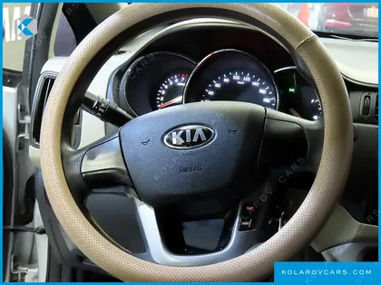 KIA PRIDE 1.4 MPI SEDAN
