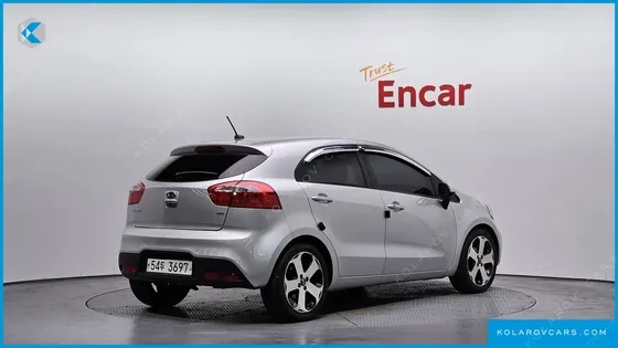 KIA PRIDE 1.6 GDI HATCHBACK