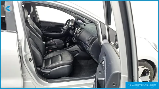KIA PRIDE 1.6 GDI HATCHBACK
