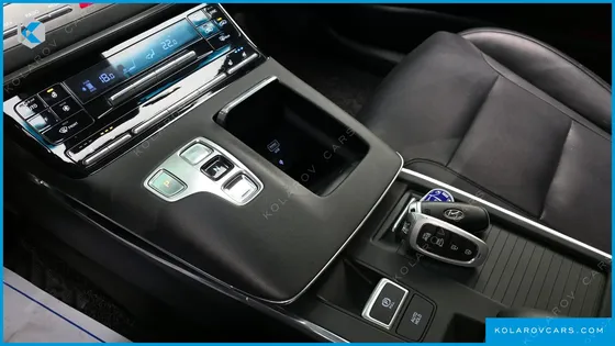HYUNDAI GRANDEUR 3.3