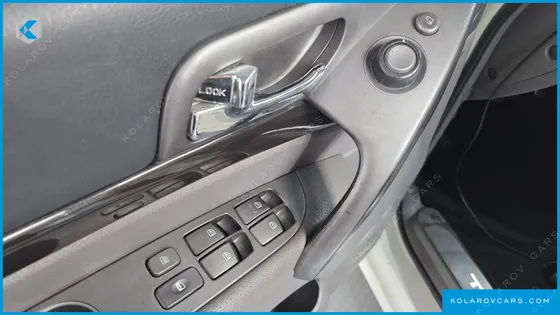 KGM - SSANGYONG KORANDO 4WD TX 11-SEATER