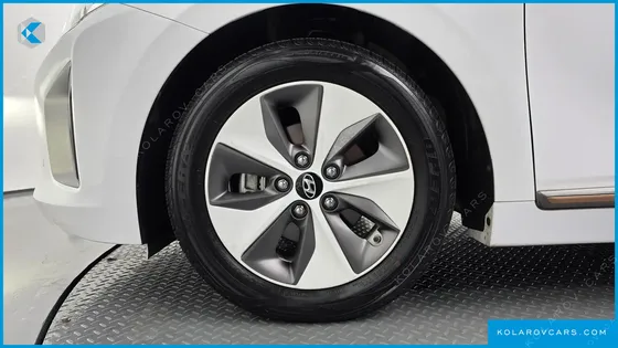 HYUNDAI IONIQ Q