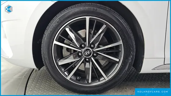 HYUNDAI GRANDEUR 3.3