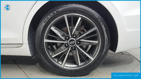 HYUNDAI GRANDEUR 3.3