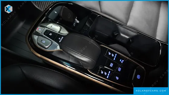 HYUNDAI IONIQ Q