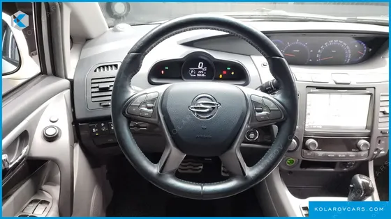 KGM - SSANGYONG KORANDO 4WD TX 9-SEATER