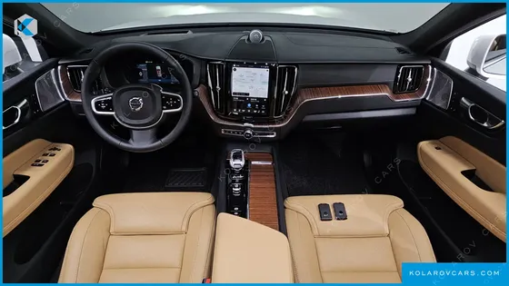 VOLVO XC60 B5 ULTRA BRIGHT