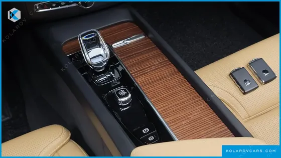 VOLVO XC60 B5 ULTRA BRIGHT