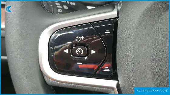 VOLVO XC60 B5 ULTRA BRIGHT