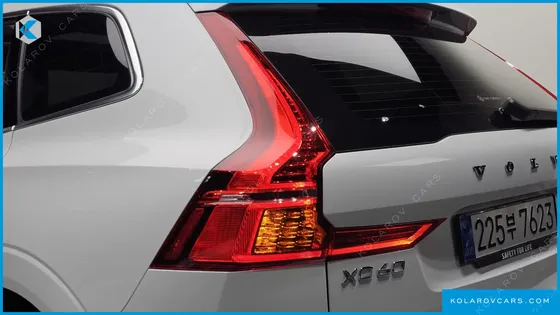 VOLVO XC60 B5 ULTRA BRIGHT