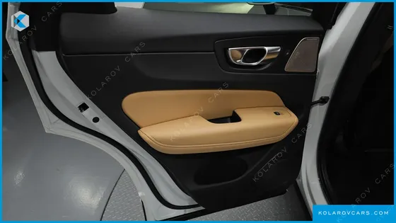 VOLVO XC60 B5 ULTRA BRIGHT