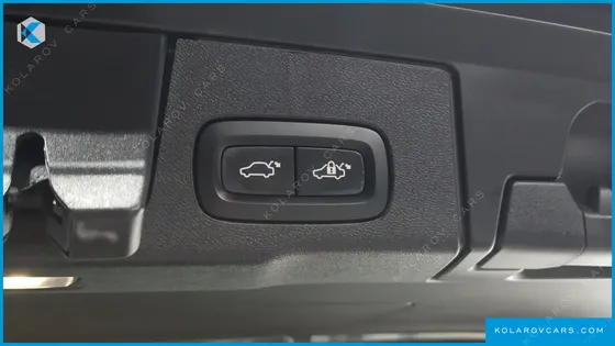 VOLVO XC60 B5 ULTRA BRIGHT