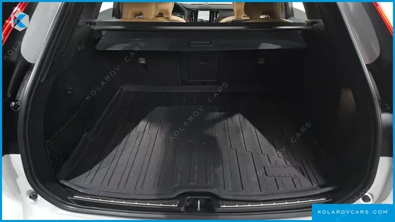 VOLVO XC60 B5 ULTRA BRIGHT