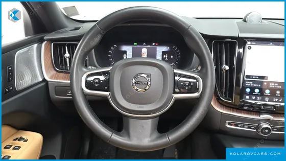 VOLVO XC60 B6 ULTIMATE BRIGHT