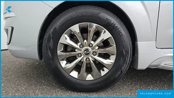 KGM - SSANGYONG KORANDO 4WD OUTDOOR EDITION 9-SEATER