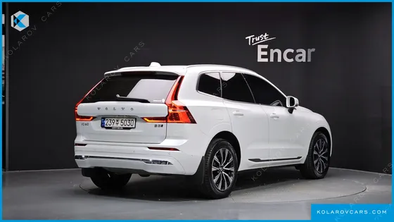 VOLVO XC60 B5 ULTIMATE BRIGHT