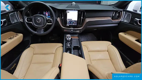VOLVO XC60 B5 ULTIMATE BRIGHT