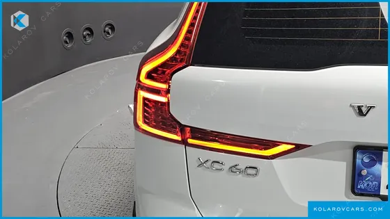 VOLVO XC60 B5 ULTIMATE BRIGHT