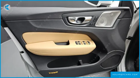 VOLVO XC60 B5 ULTIMATE BRIGHT