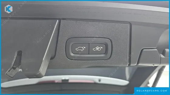 VOLVO XC60 B5 ULTIMATE BRIGHT