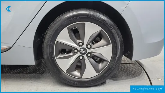 HYUNDAI IONIQ Q