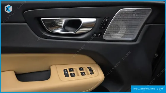 VOLVO XC60 B6 ULTRA BRIGHT