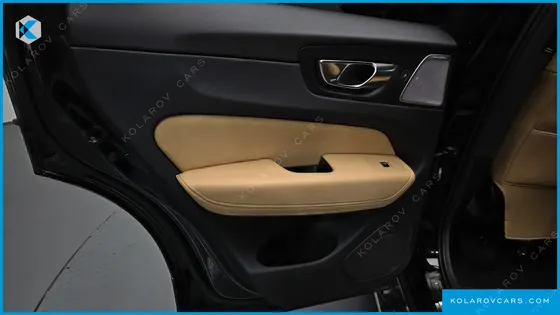 VOLVO XC60 B6 ULTRA BRIGHT