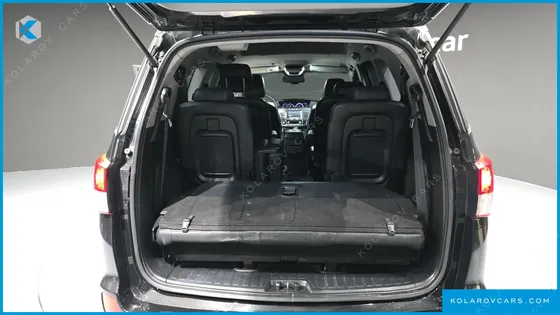 KGM - SSANGYONG KORANDO 4WD CHATEAU 9-SEATER