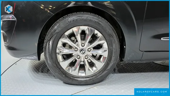 KGM - SSANGYONG KORANDO 4WD CHATEAU 9-SEATER