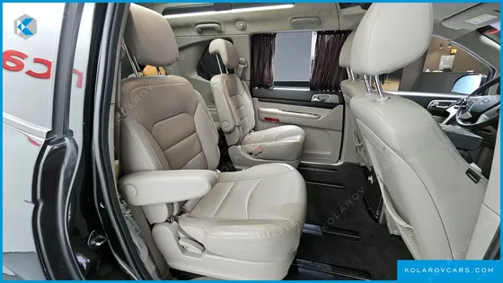 KGM - SSANGYONG KORANDO 4WD CHATEAU 9-SEATER
