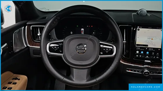 VOLVO XC60 T8 ULTRA BRIGHT