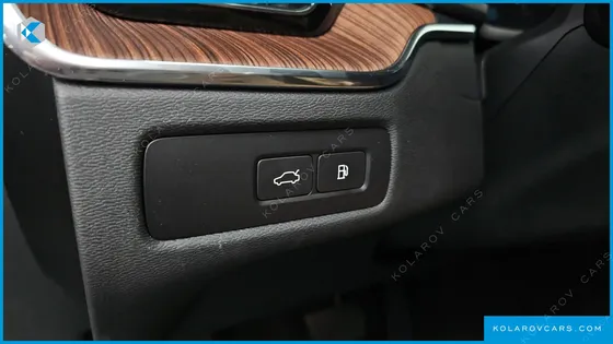 VOLVO XC60 T8 ULTRA BRIGHT