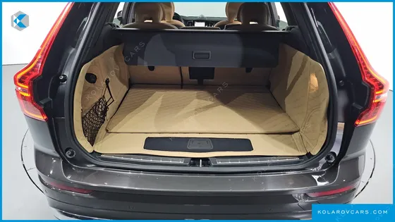 VOLVO XC60 T8 ULTRA BRIGHT