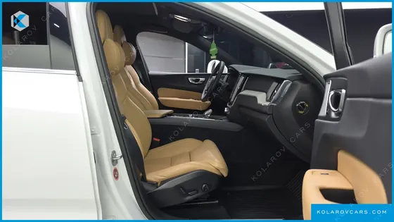 VOLVO XC60 T8 ULTIMATE BRIGHT