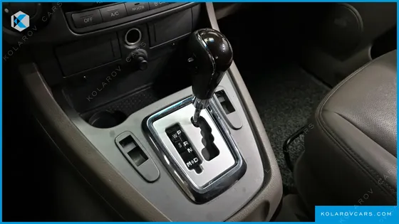 KGM - SSANGYONG KORANDO 4WD CHATEAU 11-SEATER
