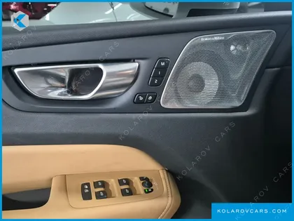 VOLVO XC60 B5 INSCRIPTION