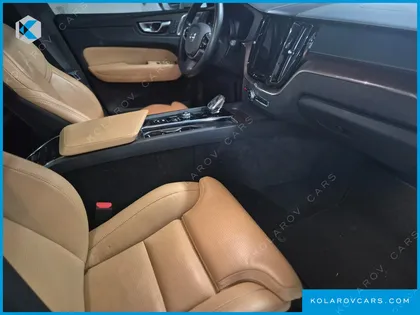 VOLVO XC60 B5 INSCRIPTION