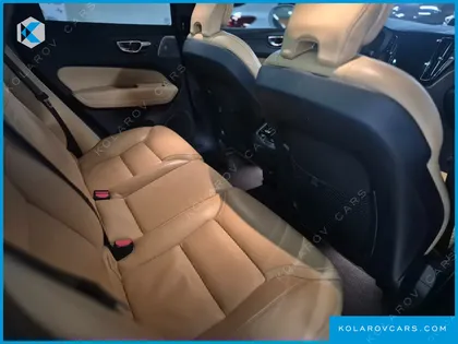 VOLVO XC60 B5 INSCRIPTION