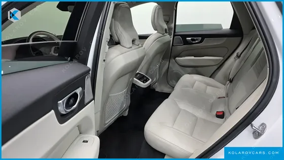 VOLVO XC60 B5 ULTIMATE BRIGHT
