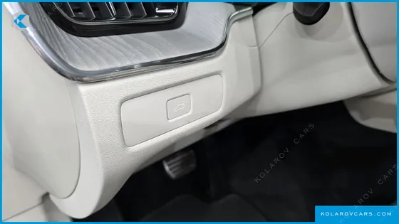 VOLVO XC60 B5 ULTIMATE BRIGHT