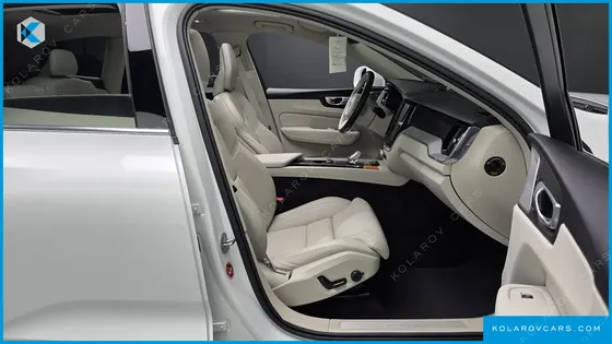 VOLVO XC60 B5 ULTIMATE BRIGHT