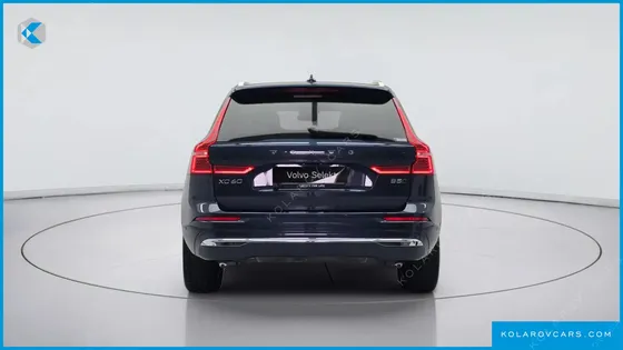 VOLVO XC60 B5 INSCRIPTION