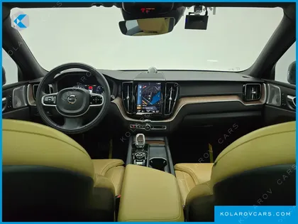 VOLVO XC60 B5 INSCRIPTION