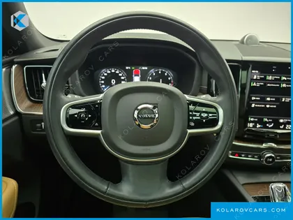 VOLVO XC60 B5 INSCRIPTION