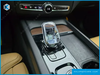 VOLVO XC60 B5 INSCRIPTION