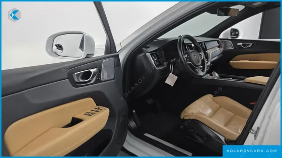 VOLVO XC60 B5 INSCRIPTION