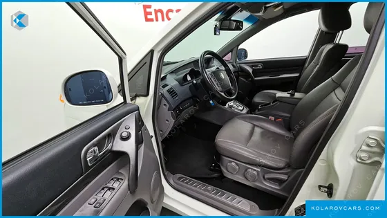 KGM - SSANGYONG KORANDO 4WD LT 9-SEATER